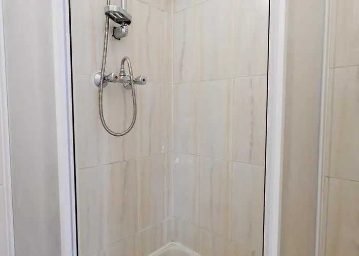Helles Altbau-studio Nahe Yppenplatz & U6 *