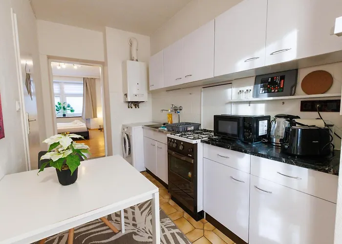 Helles Altbau-studio Nahe Yppenplatz & U6 * Vienna