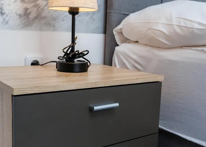 Helles Altbau-studio Nahe Yppenplatz & U6 *