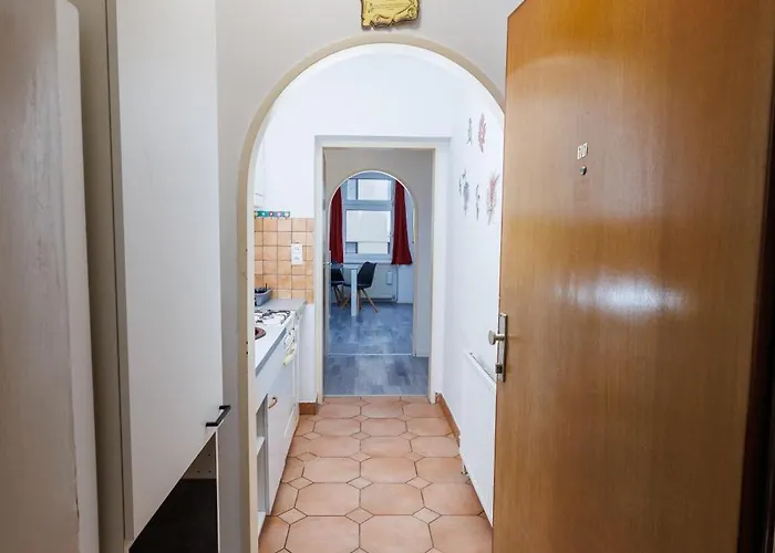 Helles Altbau-studio Nahe Yppenplatz & U6 Vienna