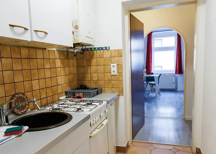 Helles Altbau-studio Nahe Yppenplatz & U6 Apartment