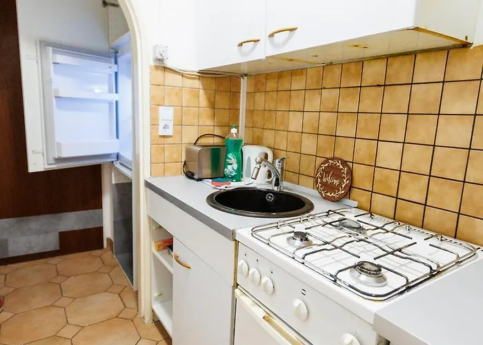 Apartment Helles Altbau-studio Nahe Yppenplatz & U6 Vienna
