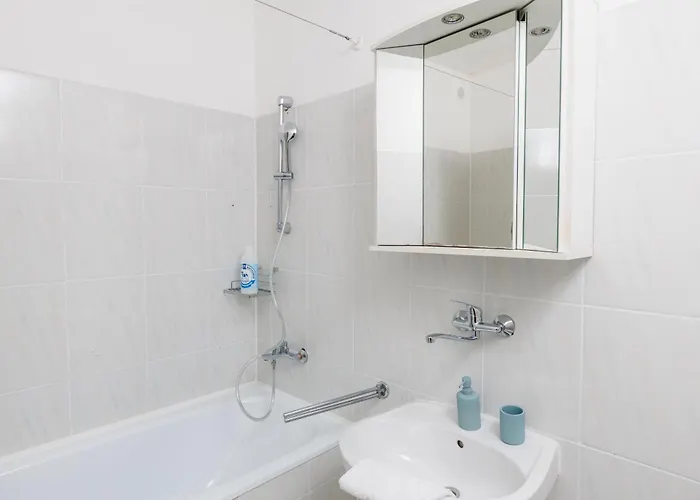 Apartment Helles Altbau-studio Nahe Yppenplatz & U6