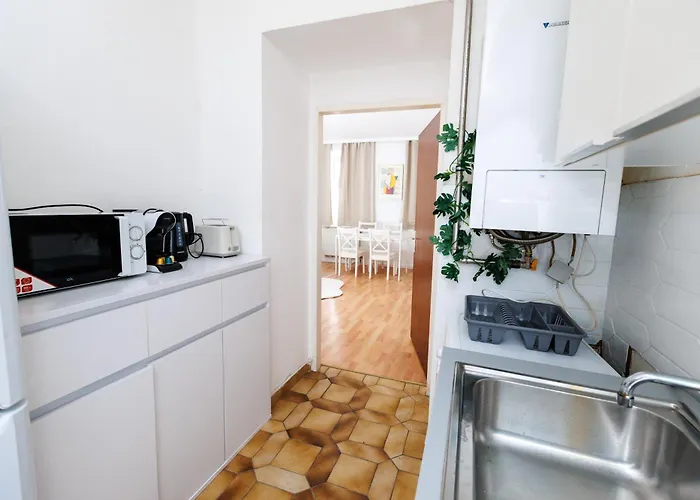 Helles Altbau-studio Nahe Yppenplatz & U6