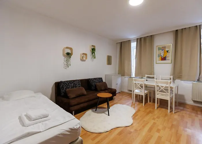 Helles Altbau-studio Nahe Yppenplatz & U6 Apartment